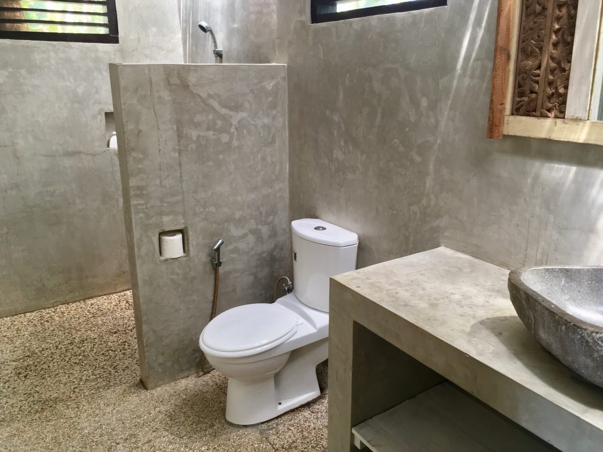 namastebungalows:bungalows-bathroom-interior